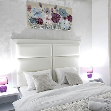 Bed and Breakfast Sunny Hill Garden Stara Pazova Exterior foto