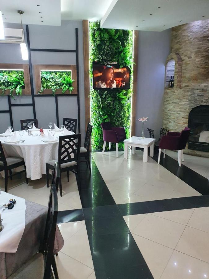Bed and Breakfast Sunny Hill Garden Stara Pazova Exterior foto