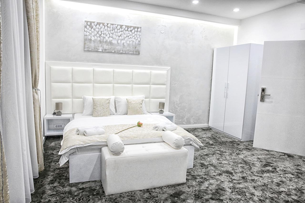 Bed and Breakfast Sunny Hill Garden Stara Pazova Exterior foto